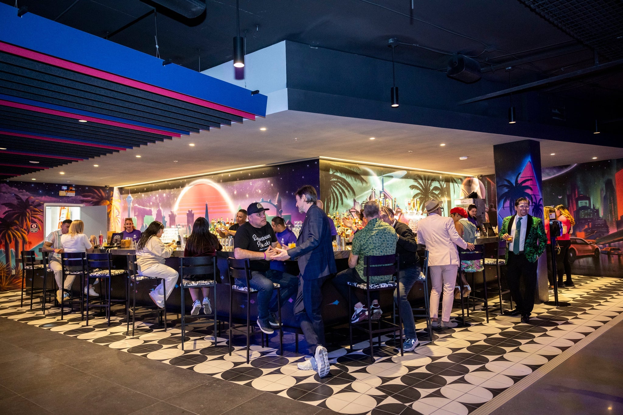 Best Bars in Las Vegas for Group Hangouts and Private Parties