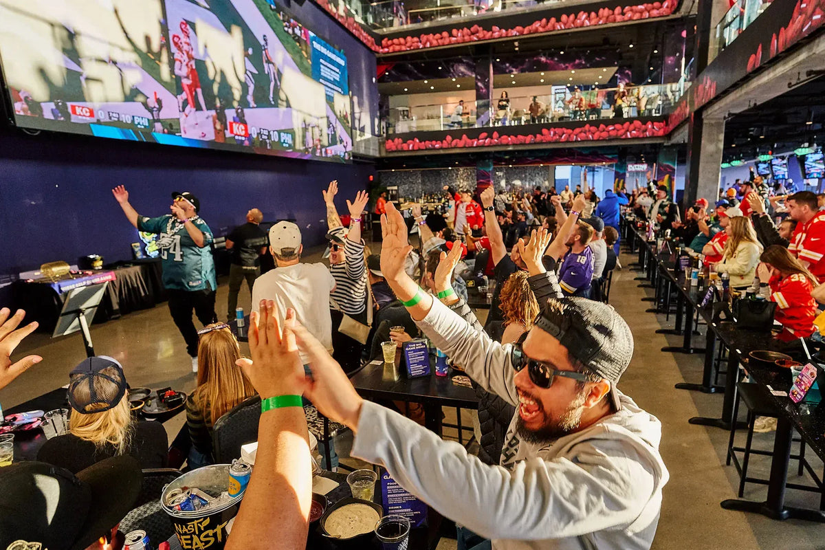Best Football Watch Parties in Las Vegas 2026 🏈