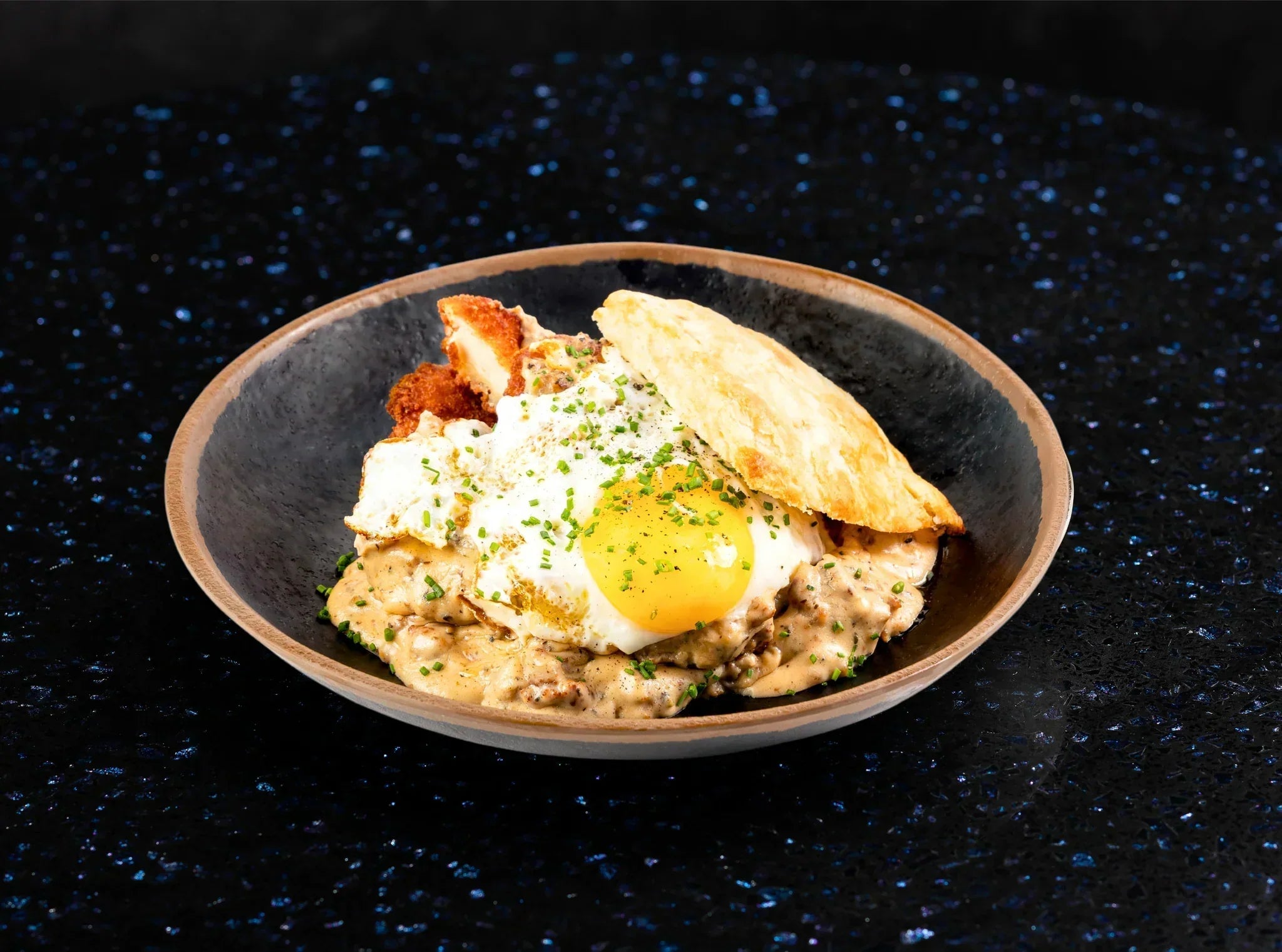 Crispy Chicken Biscuit with Country Gravy & Fried Egg: A Lunch Masterpiece