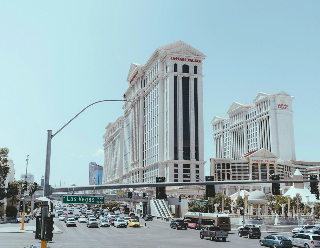Best Bars & Entertainment Near Golden Nugget