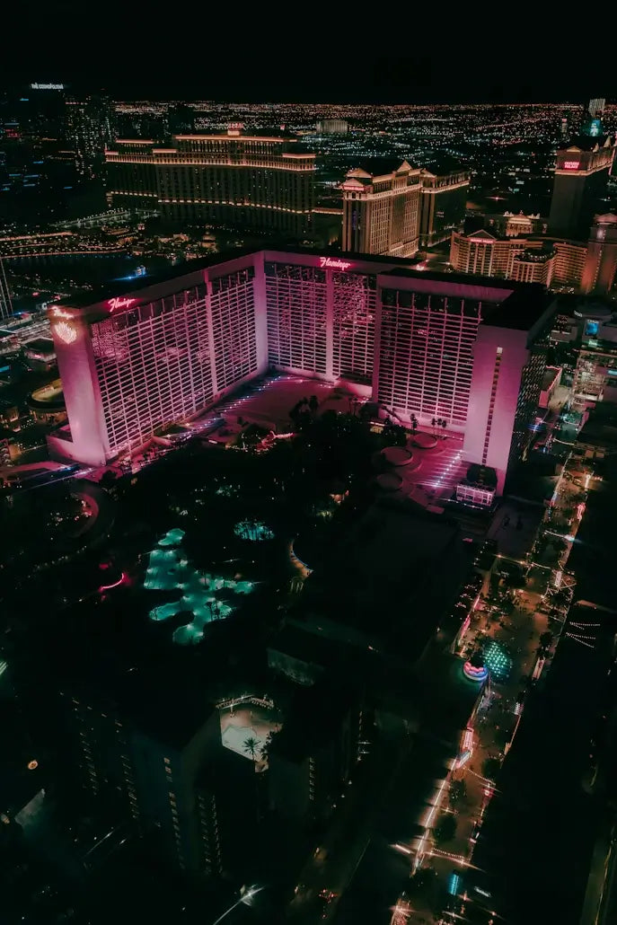 Best First Date Ideas Near Flamingo Las Vegas (Fun, Casual & Memorable) ❤️🎯🍸