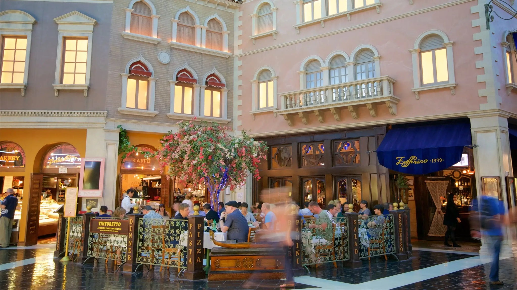 Best Restaurants Near The Venetian