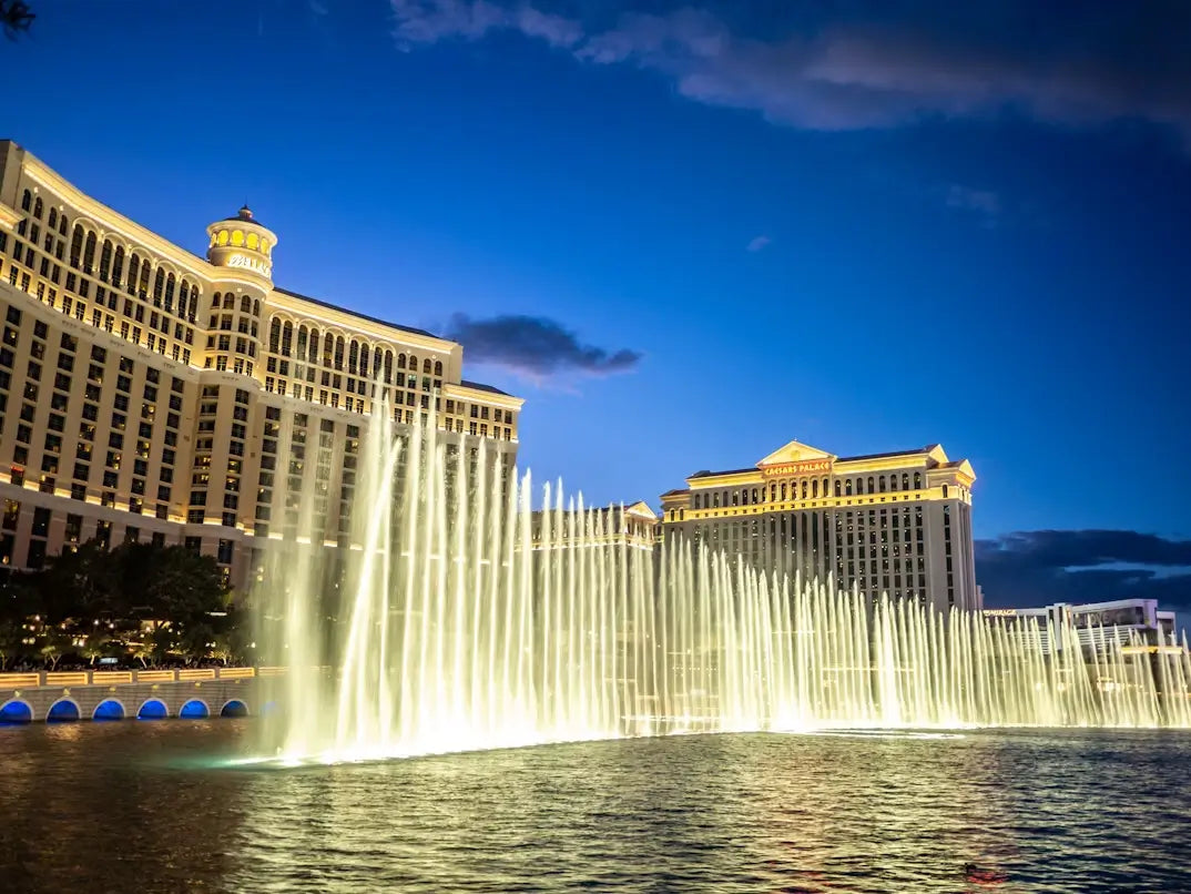 Beyond the Fountains: Hidden Bars & Lounges Near Bellagio Worth Discovering 🥂