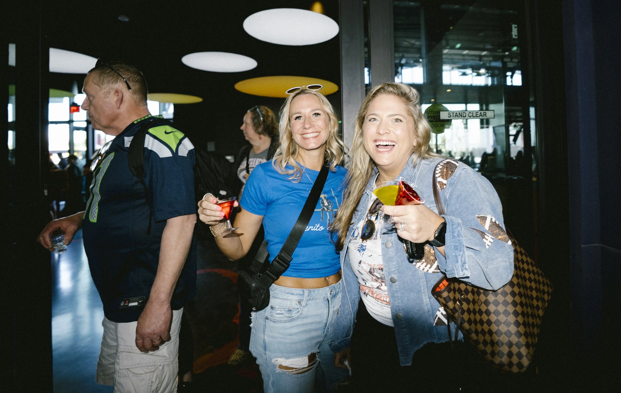 Where to Go After a Concert in Las Vegas: Food, Drinks & Late-Night Fun 🎶🌙