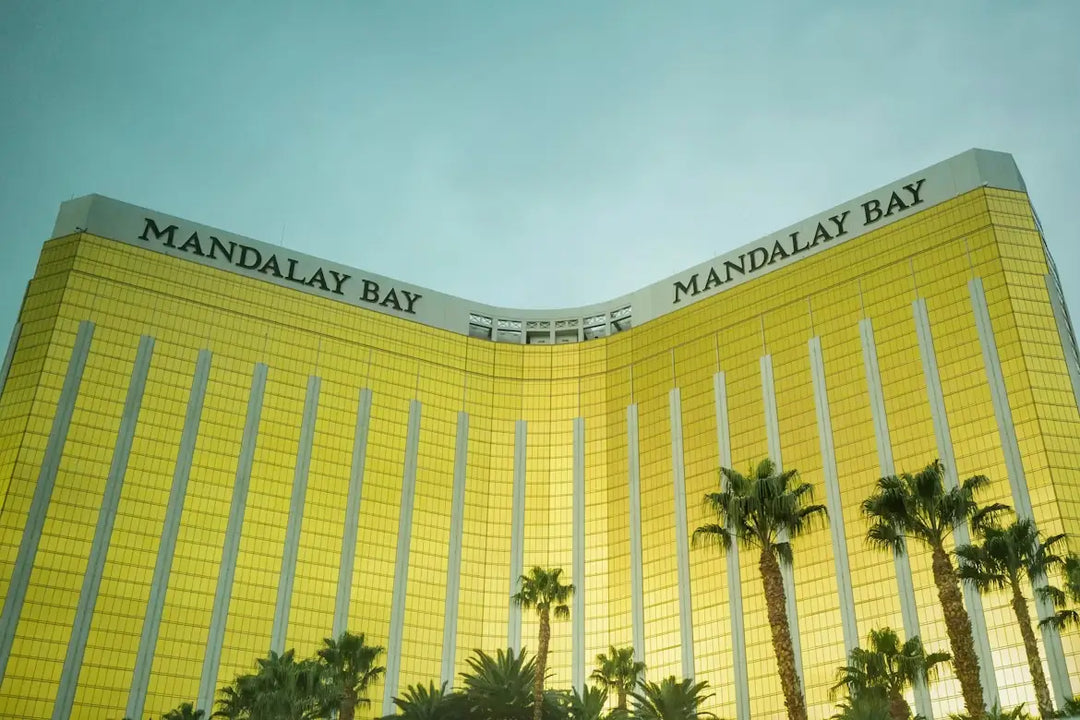 Local Guide to the Best Bars Near Mandalay Bay Las Vegas 🍸