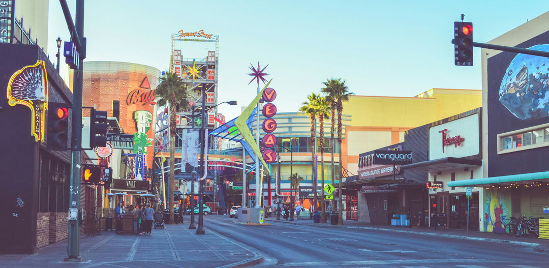 The Perfect Downtown Las Vegas Bar Crawl for Groups & Parties