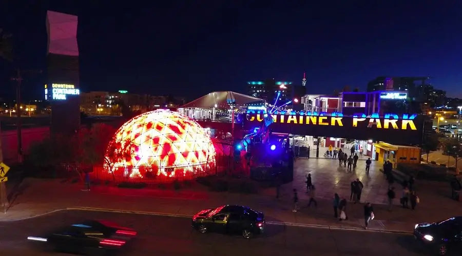 Your Guide to Downtown Las Vegas Nightlife After Visiting Container Park 🌃🍹