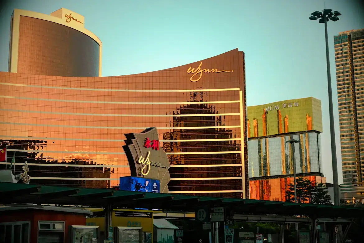 How to Experience XS Nightclub Without Missing Out on Vegas Entertainment 🎧✨