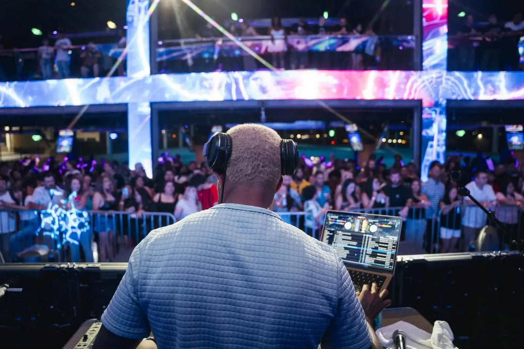 Ultimate Night Out: The Best Bars Within Minutes of MGM Grand Las Vegas 🌃🍺