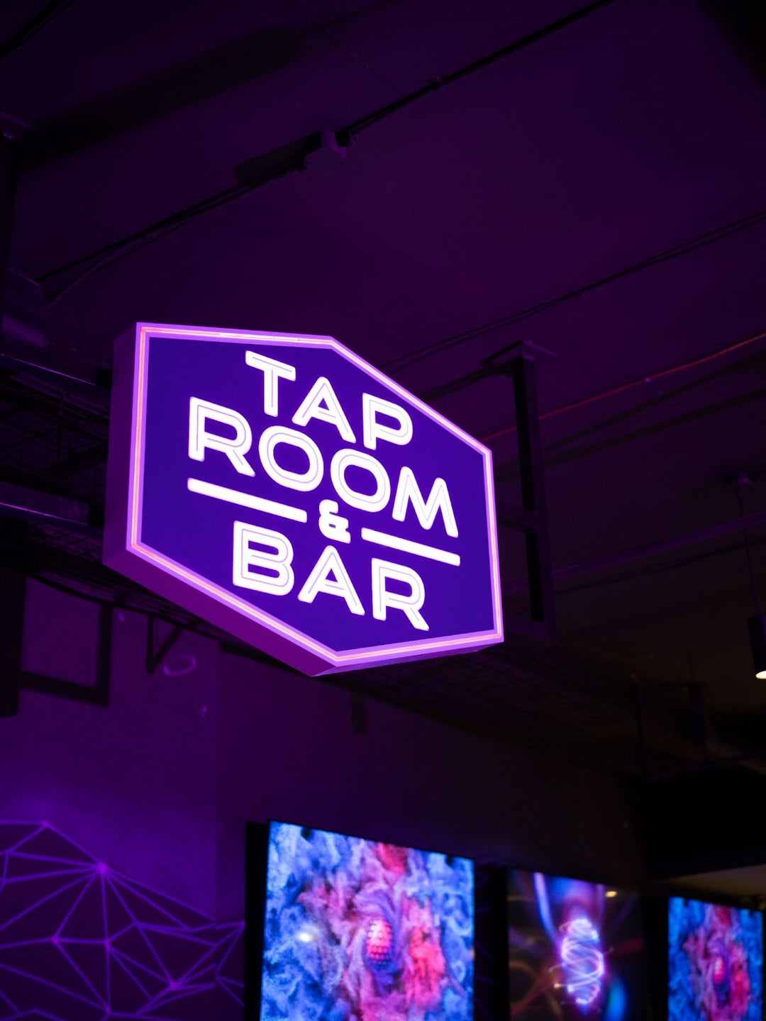 Atomic Golf Tap Room and Bar