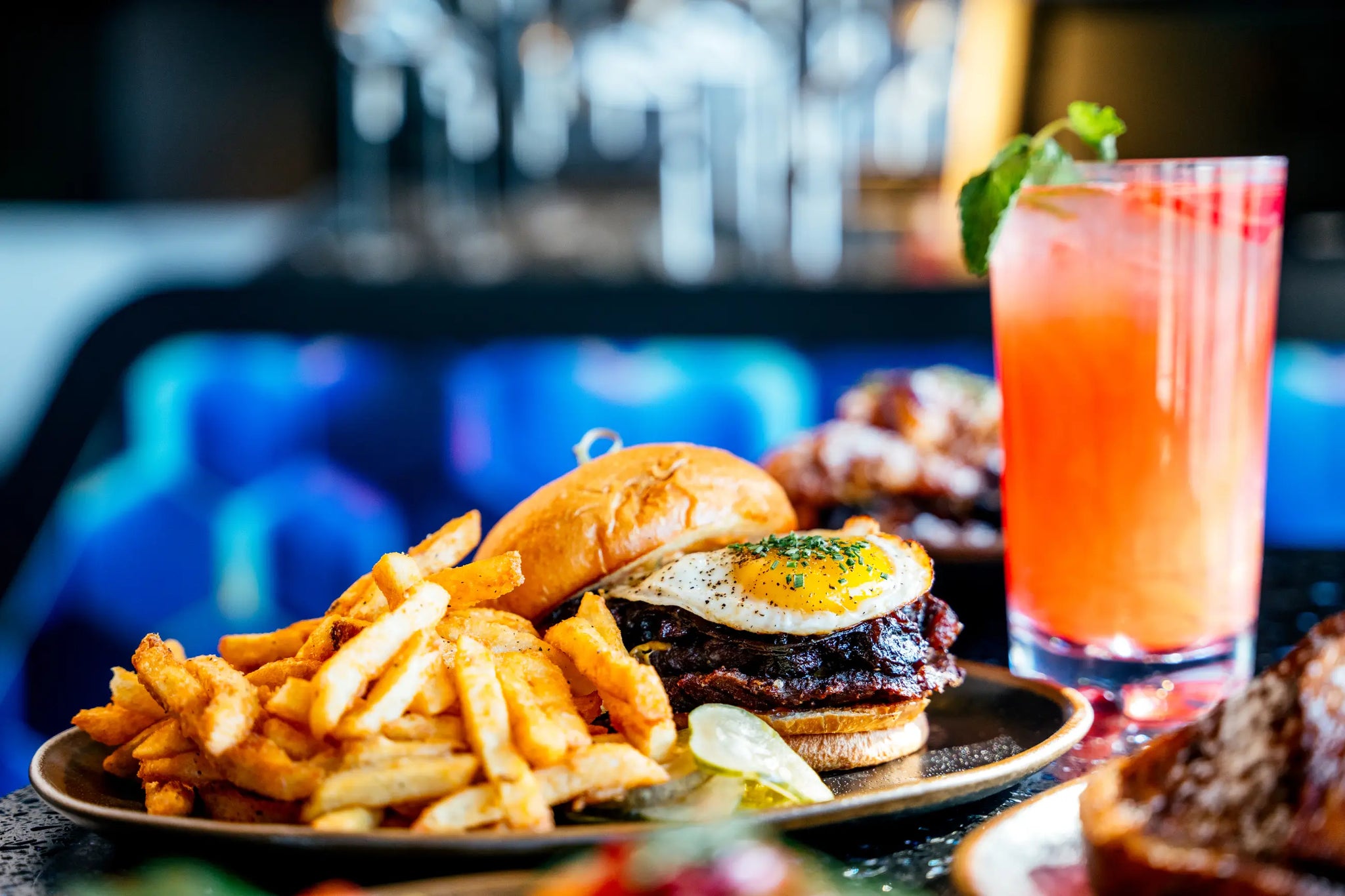 Lunch Near Dolby Live: Where to Eat Before an Afternoon Show or Event 🍽️
